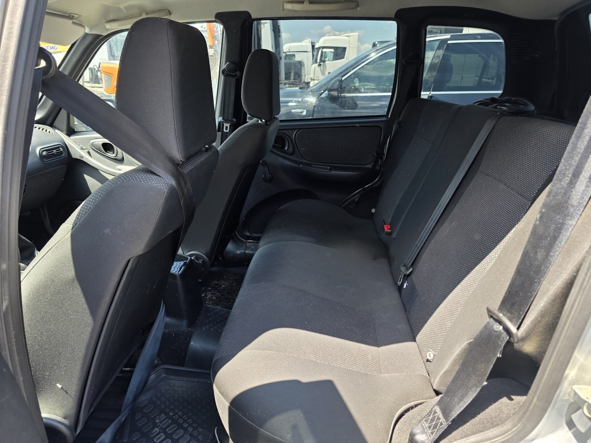 Lada Niva Travel - 9