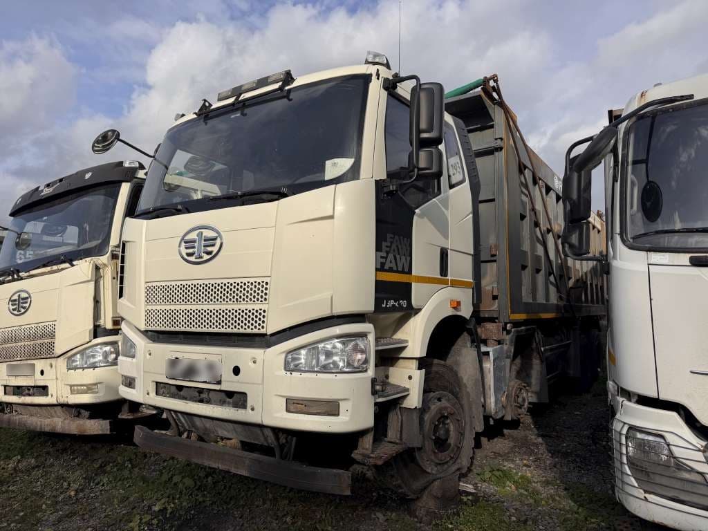 FAW J6 8x4 Самосвал - 1
