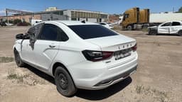 Lada Vesta седан - 4