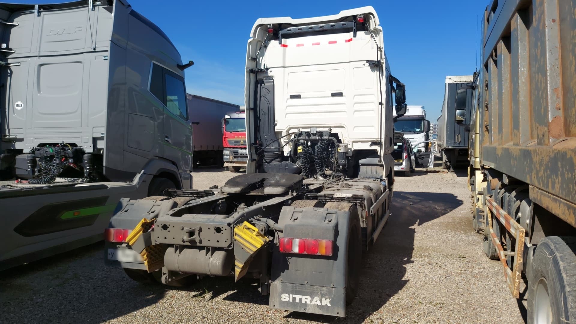 Sitrak C7H 4x2 Седельный тягач - 3
