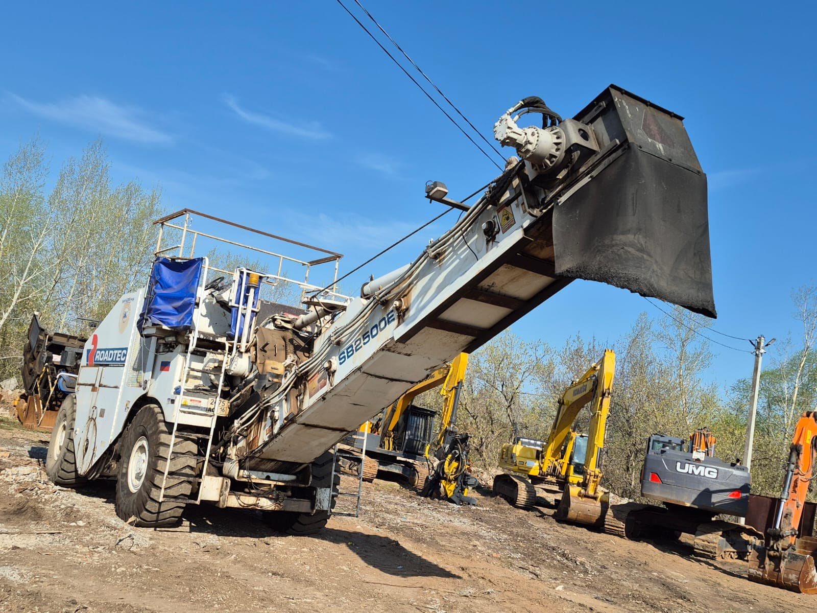 Shuttle Buggy SB-2500E Перегружатель асфальта - 4
