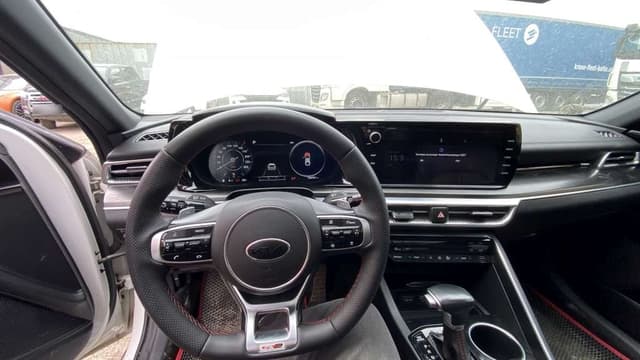 KIA K5 - 5