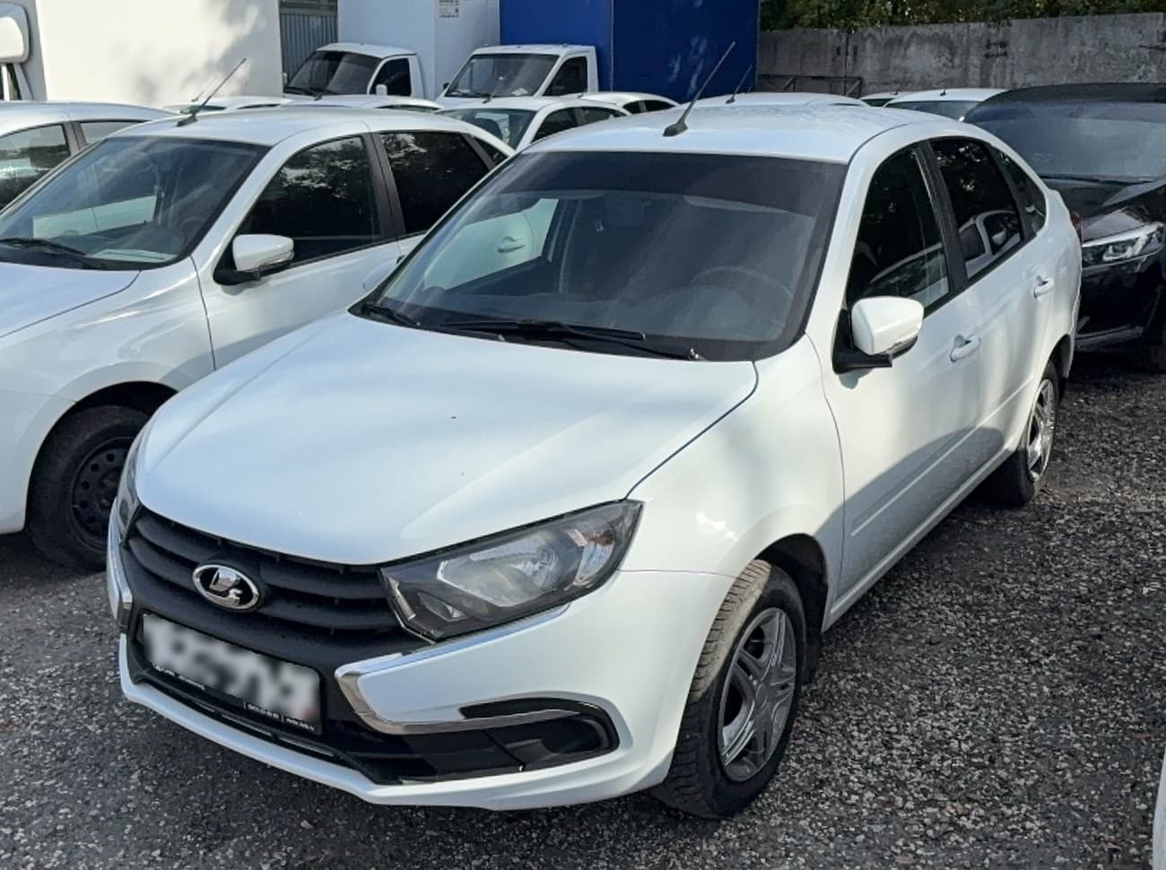 Lada Granta лифтбек - 1