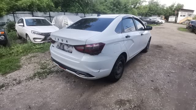 Lada Vesta седан - 3