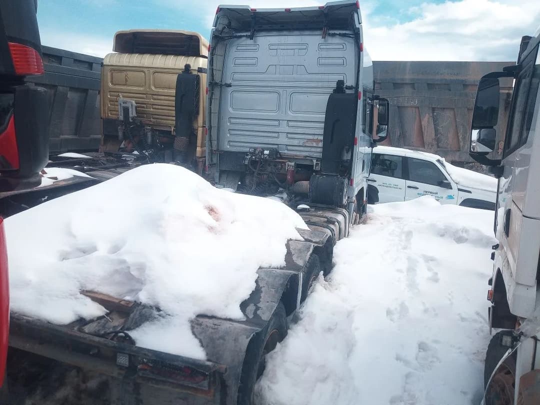 Shacman (Shaanxi) SX* 6x4 Седельный тягач - 3