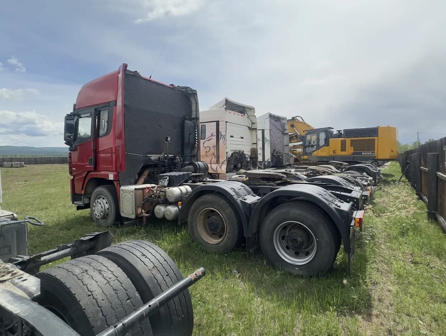 Shacman (Shaanxi) SX* 6x4 Седельный тягач - 4