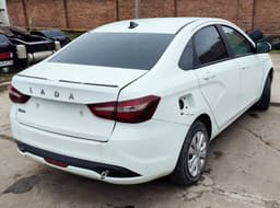 Lada Vesta седан - 3