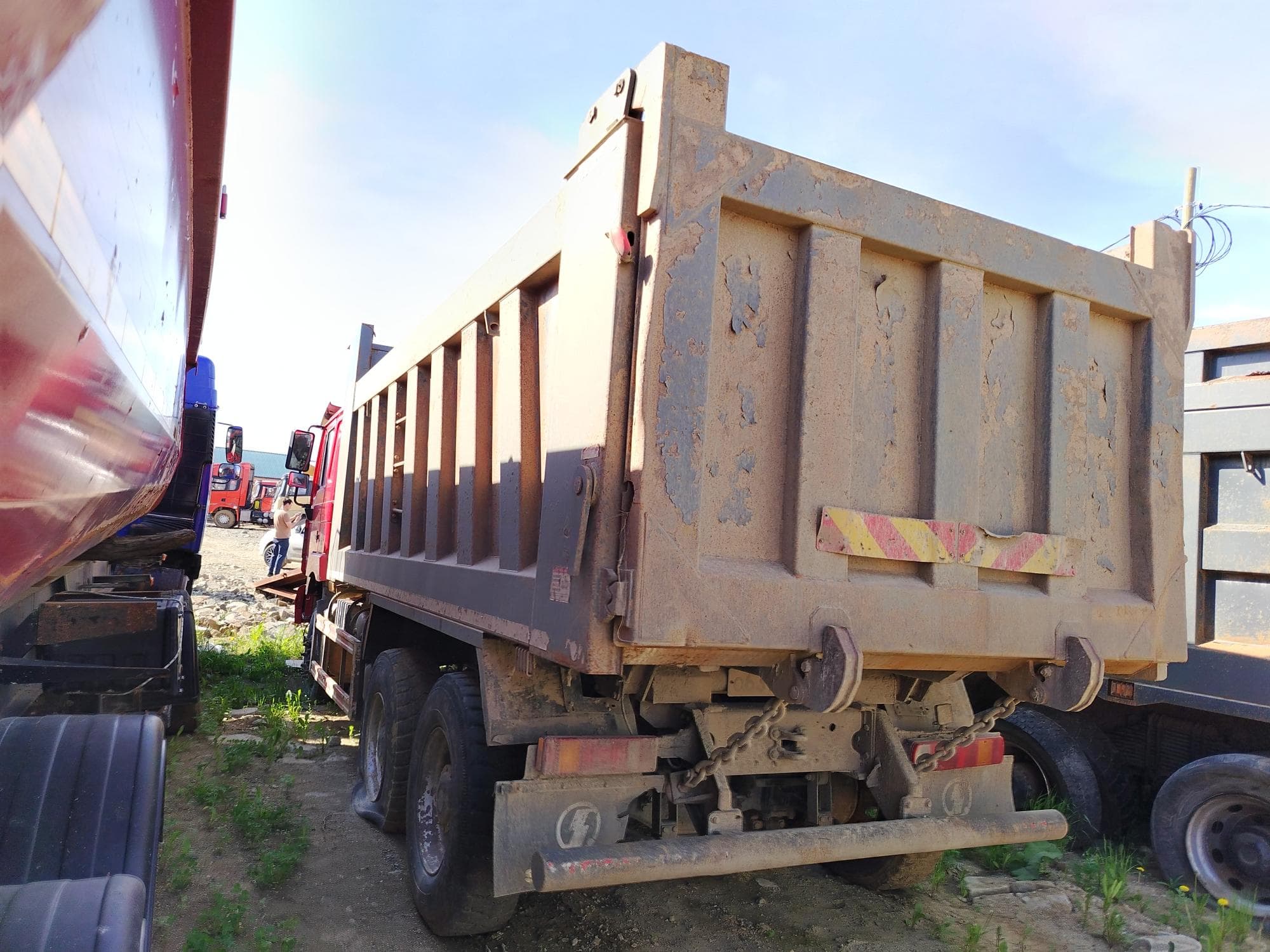 Shacman (Shaanxi) SX* 6x4 Самосвал - 4