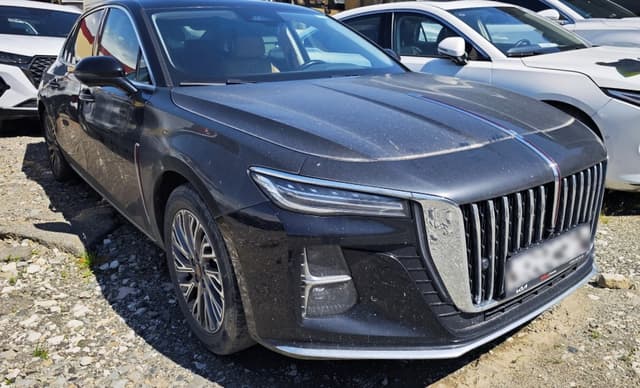Hongqi H5 - 2