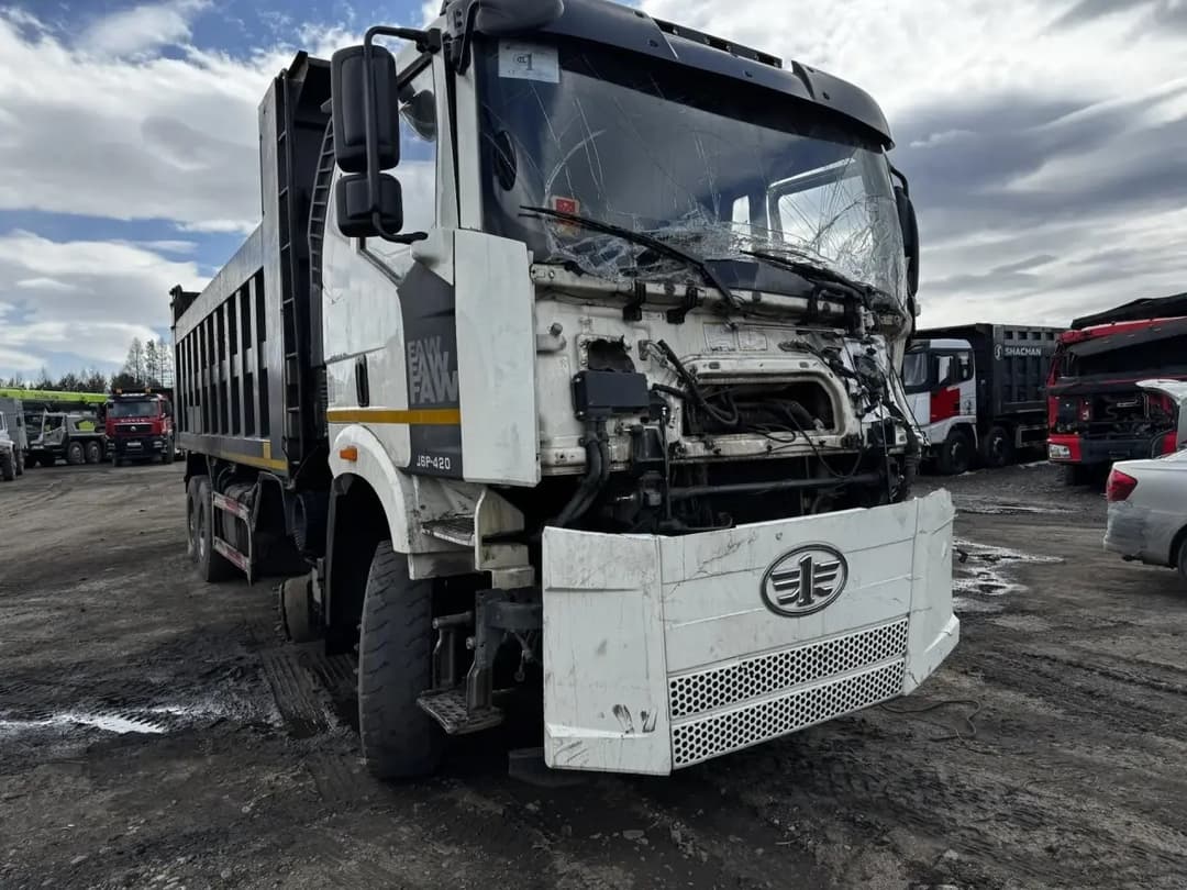 FAW J6 8x4 Самосвал - 2