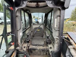 New Holland L330 Мини погрузчик - 5