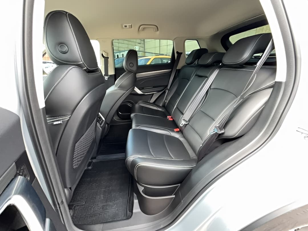 Geely Atlas Pro - 9