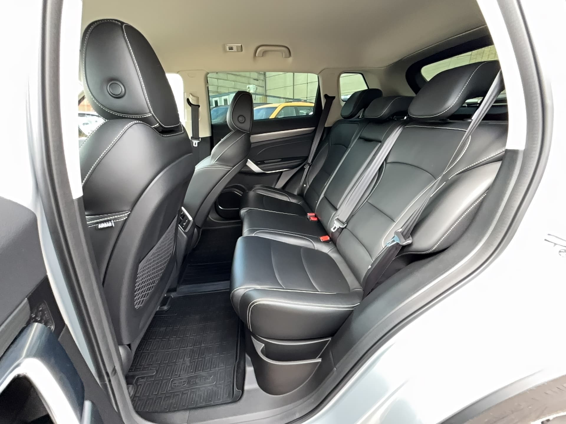 Geely Atlas Pro - 9