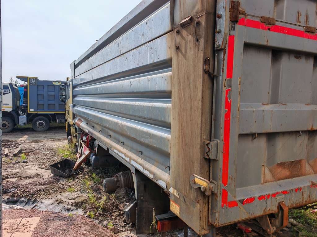 Shacman (Shaanxi) SX33186T366 8х4 Самосвал - 4