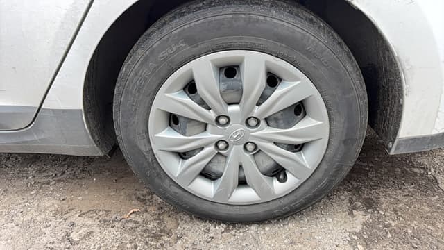 Hyundai Solaris - 10