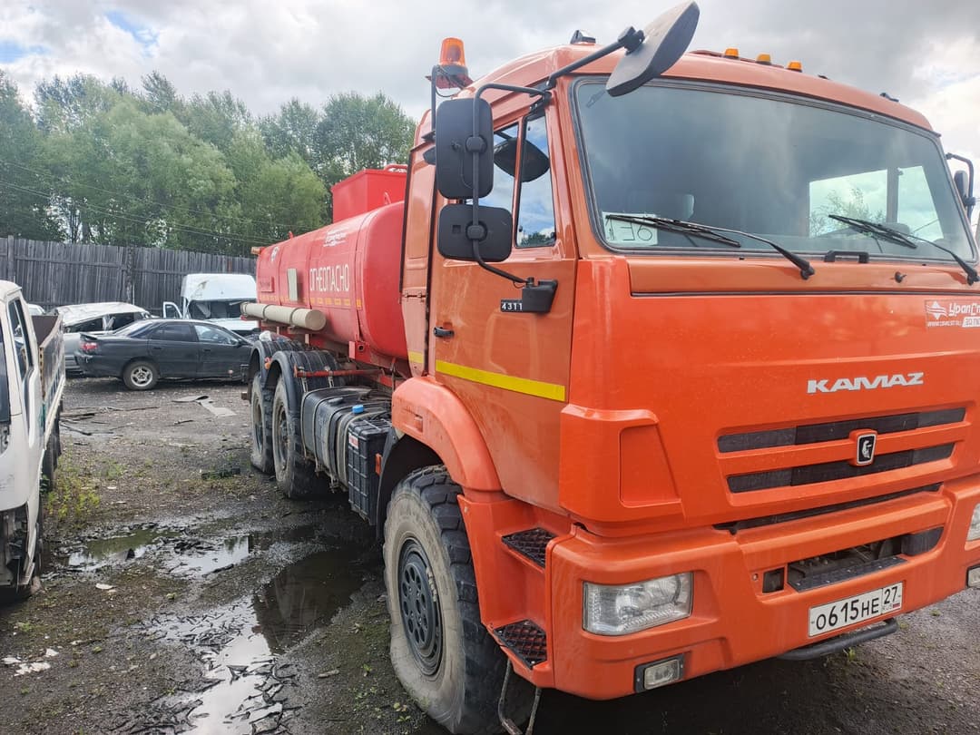 Уралспецтранс 5453*  на шасси КАМАЗ 43118 6x6 Автотопливозаправщик - 2