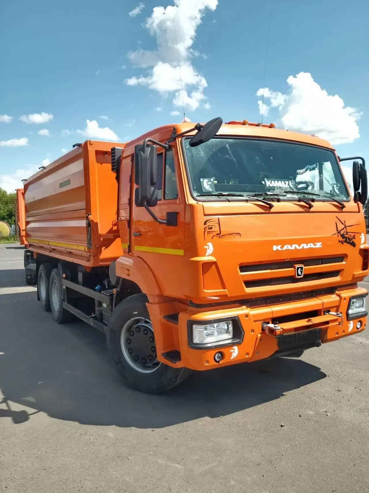 Спецавтокам 6890* на шасси Камаз 65115 6x4 Зерновоз - 1