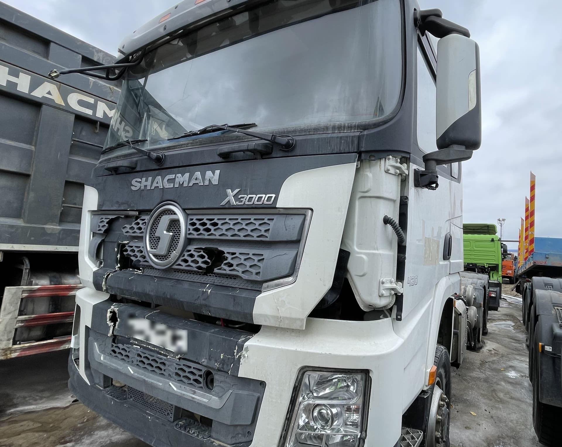 Shacman (Shaanxi) SX* 6x6 Седельный тягач - 1