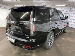 Cadillac Escalade - 3