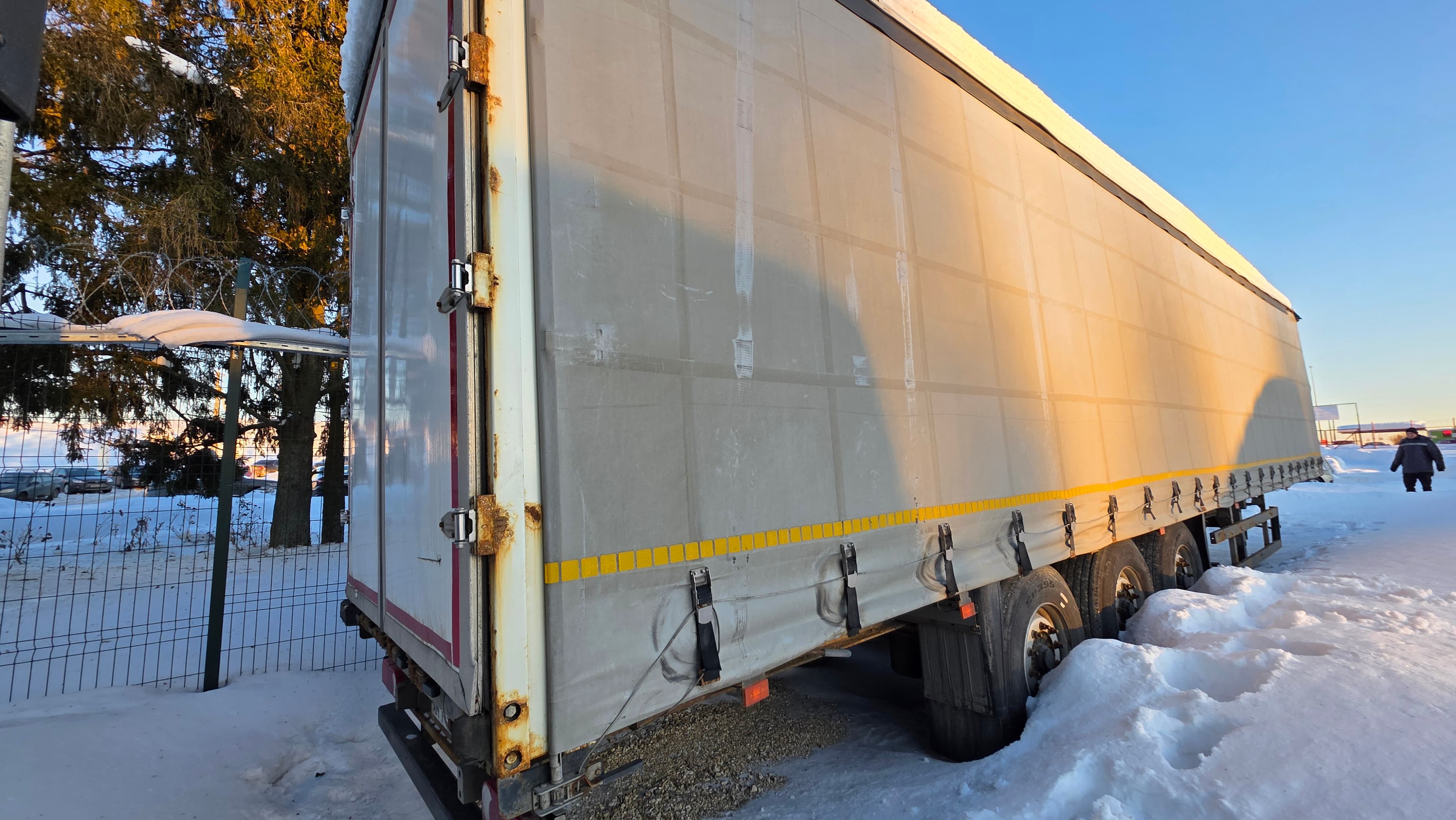 Туймазинский Завод Автобетоновозов 5885* Полуприцеп шторный - 3
