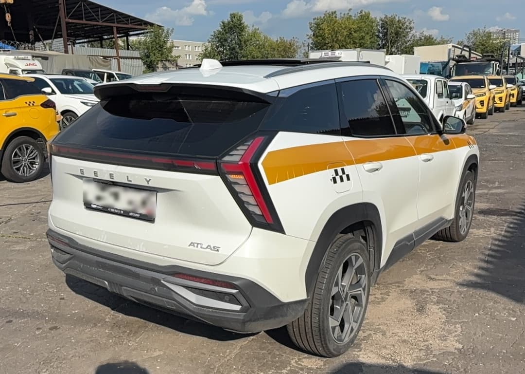 Geely Atlas - 3