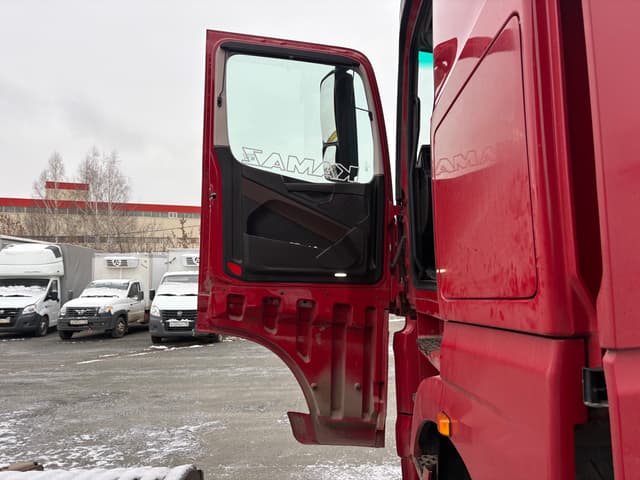 Камаз М1946 4x2 Седельный тягач - 8