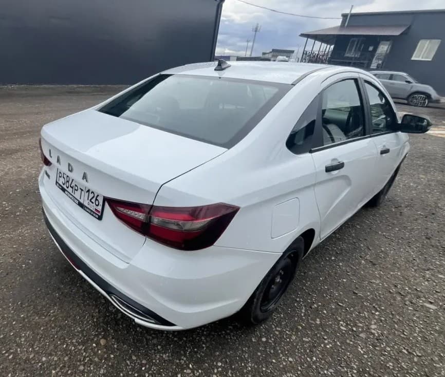 Lada Vesta седан - 3