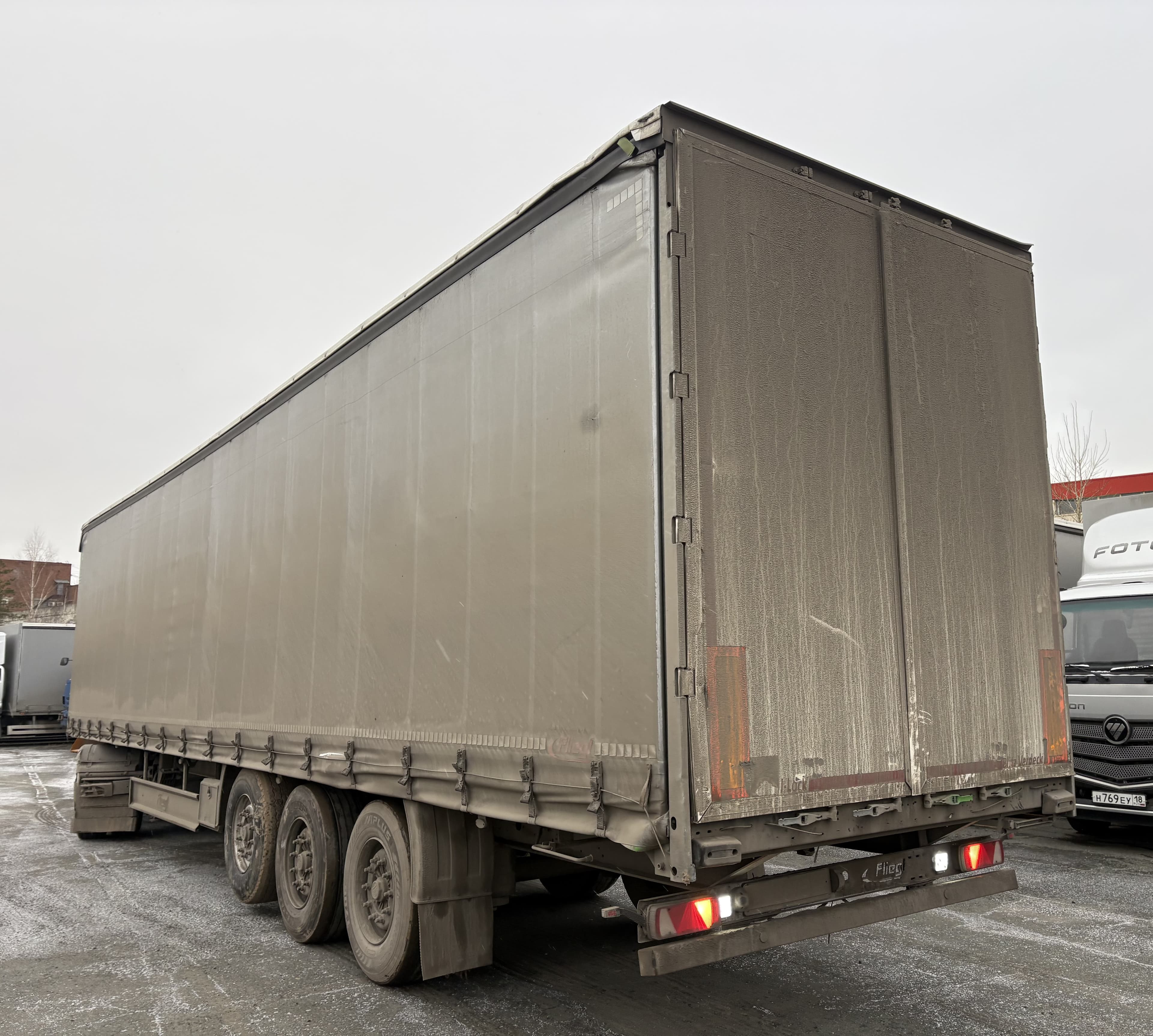 Fliegl SDS* Полуприцеп шторный - 4