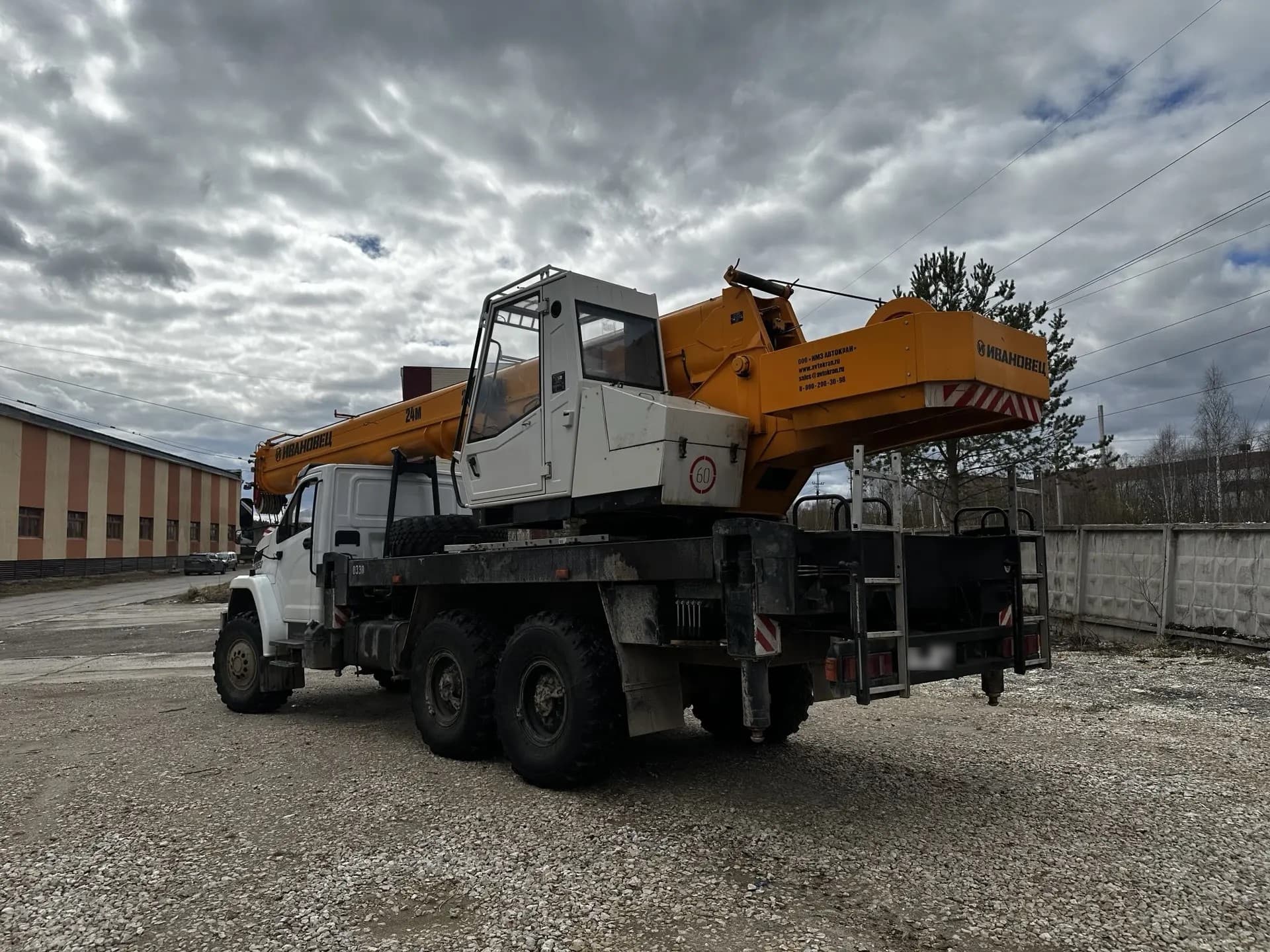Ивановец КС-45717-2 на шасси URAL NEXT 4320 6x6 Автокран - 4