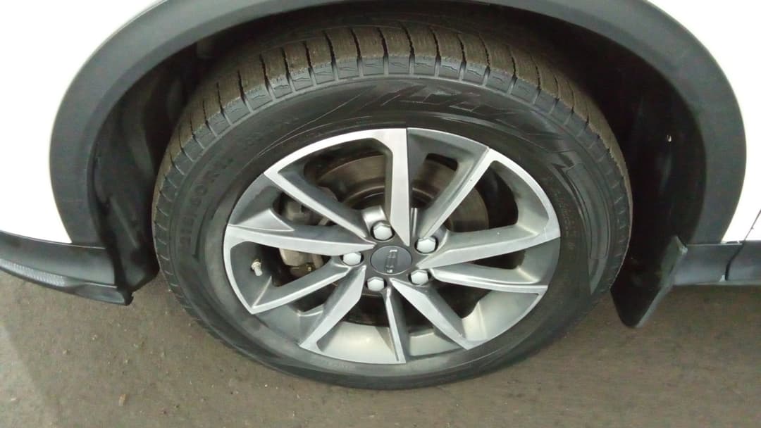 Geely Coolray - 10