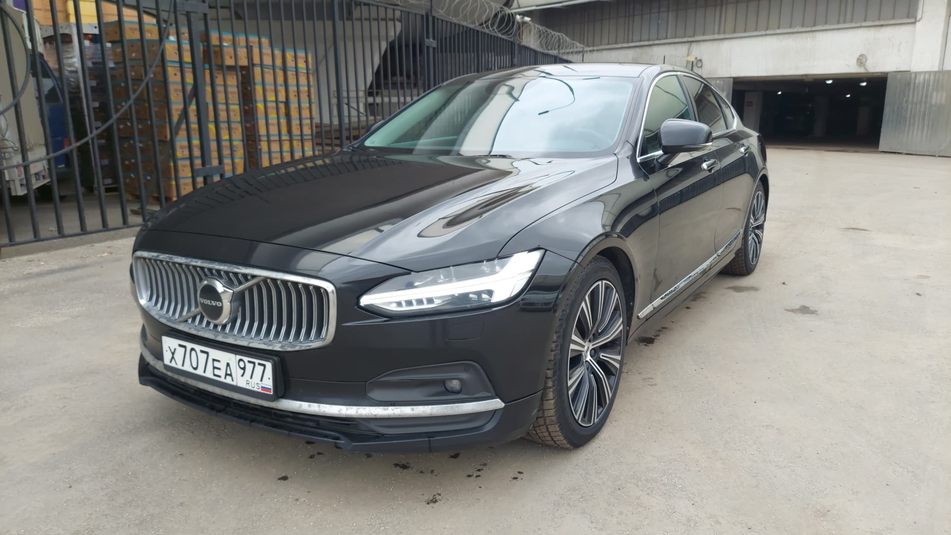 Volvo S90 - 1
