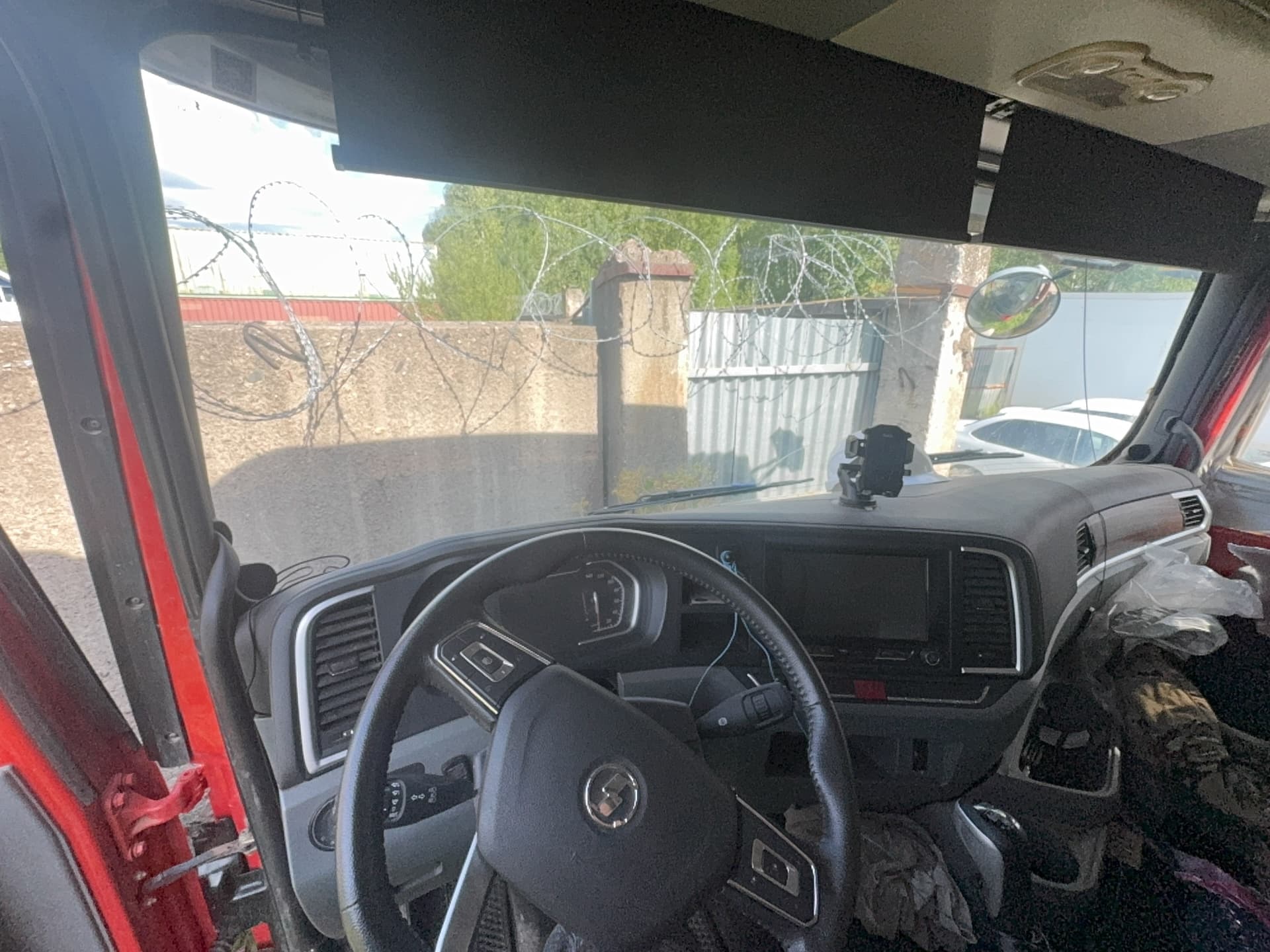 Shacman (Shaanxi) SX* 6x6 Самосвал - 5