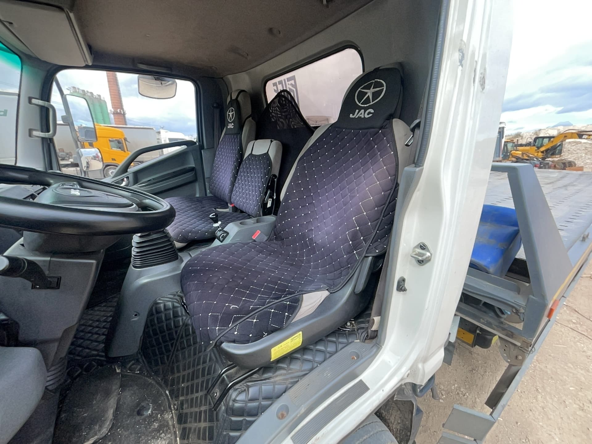 Новый Завод 3080* на шасси JAC N90 4x2 Эвакуатор - 6
