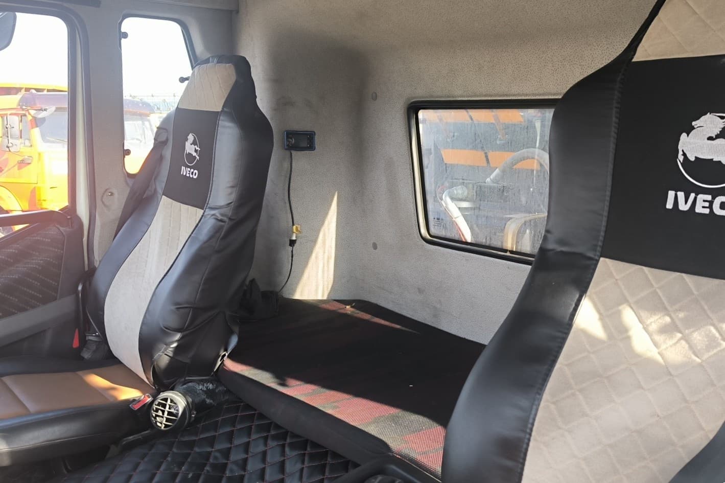FAW J6* 6x4 Самосвал - 9