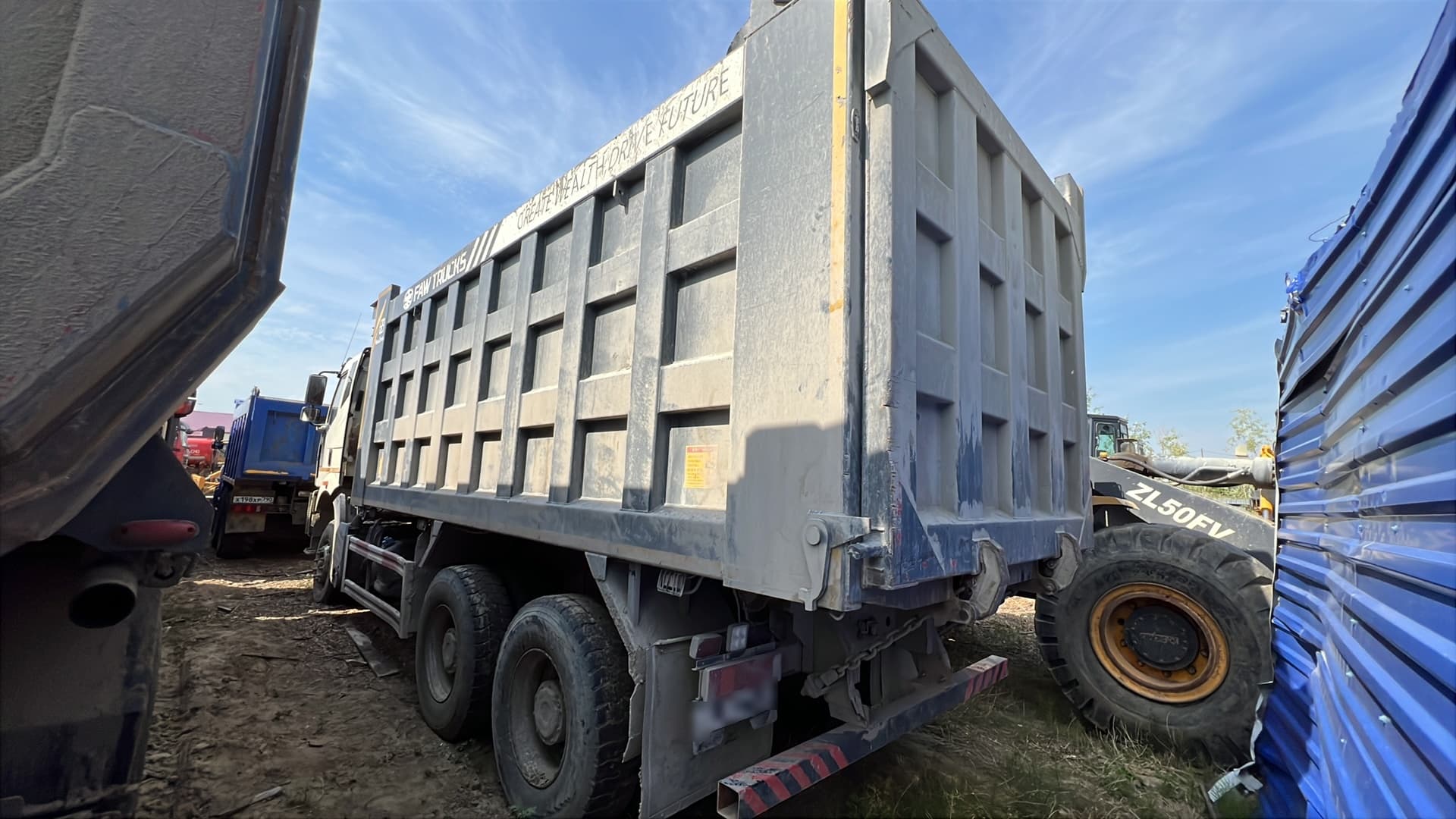 FAW J6* 6x4 Самосвал - 4