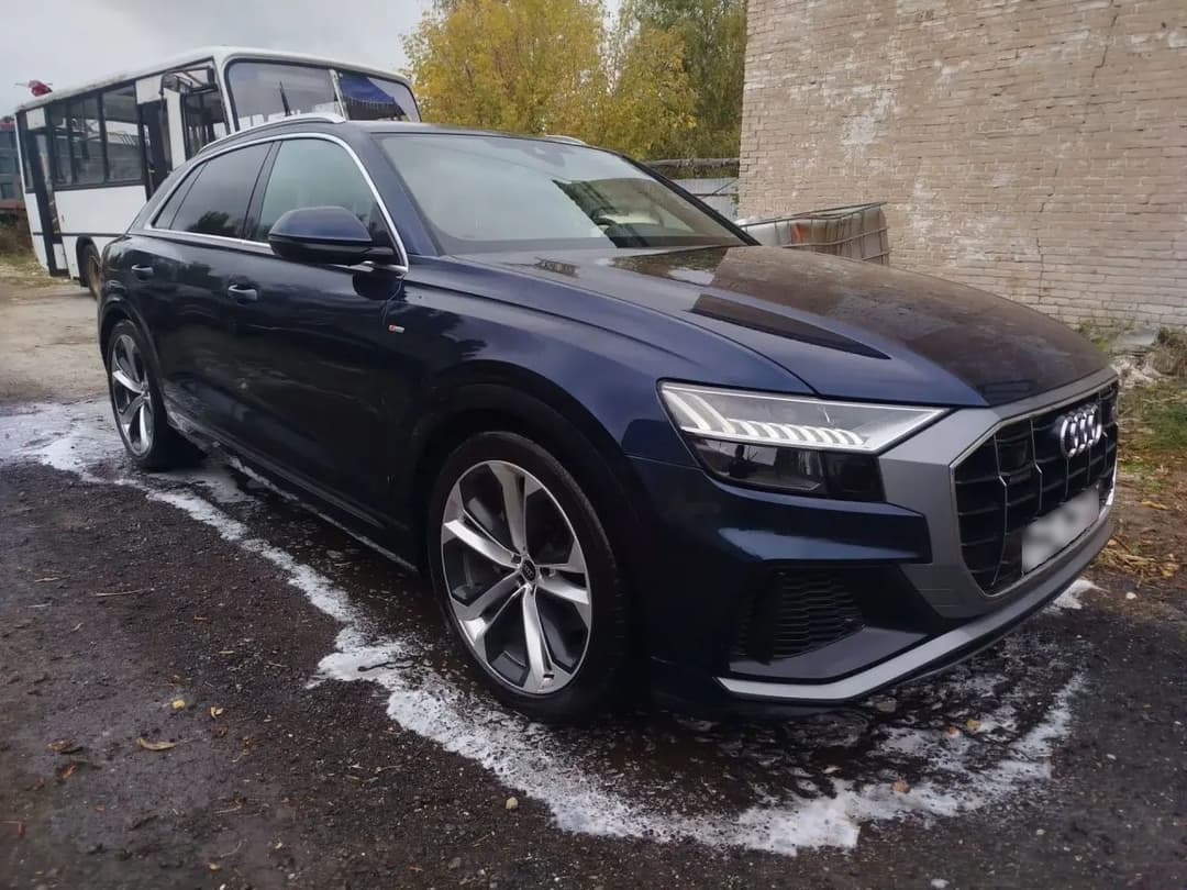 Audi Q8 - 2