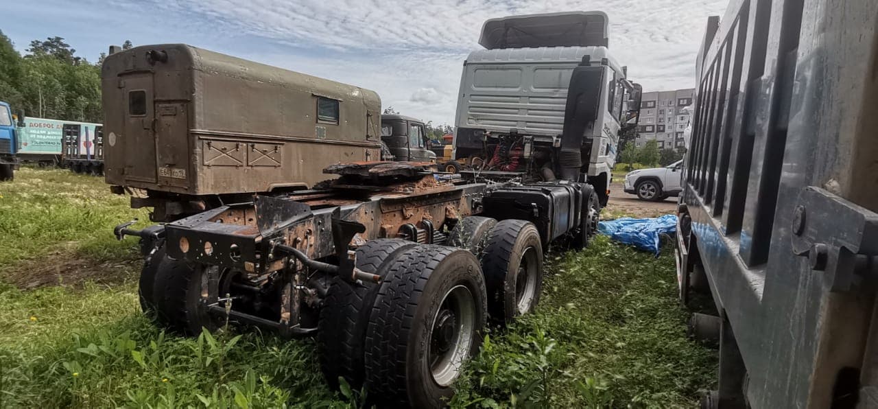Shacman (Shaanxi) SX* 6x6 Седельный тягач - 3
