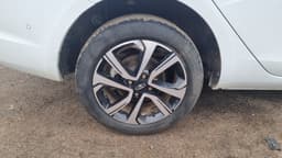 Lada Vesta седан - 10