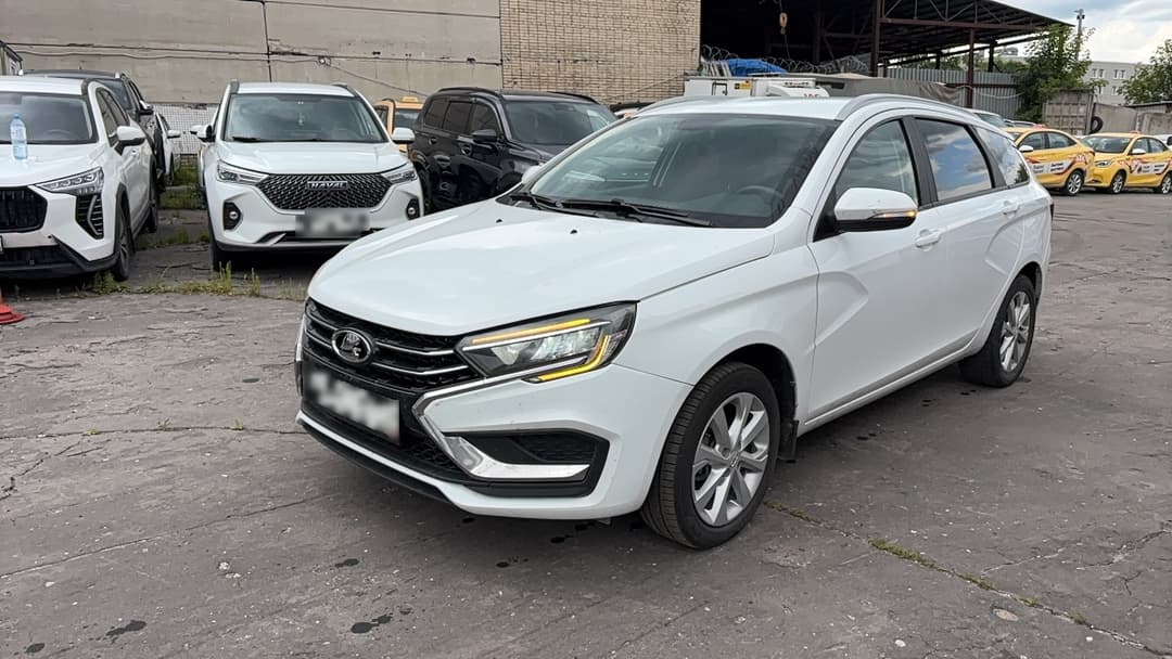 Lada Vesta SW - 1