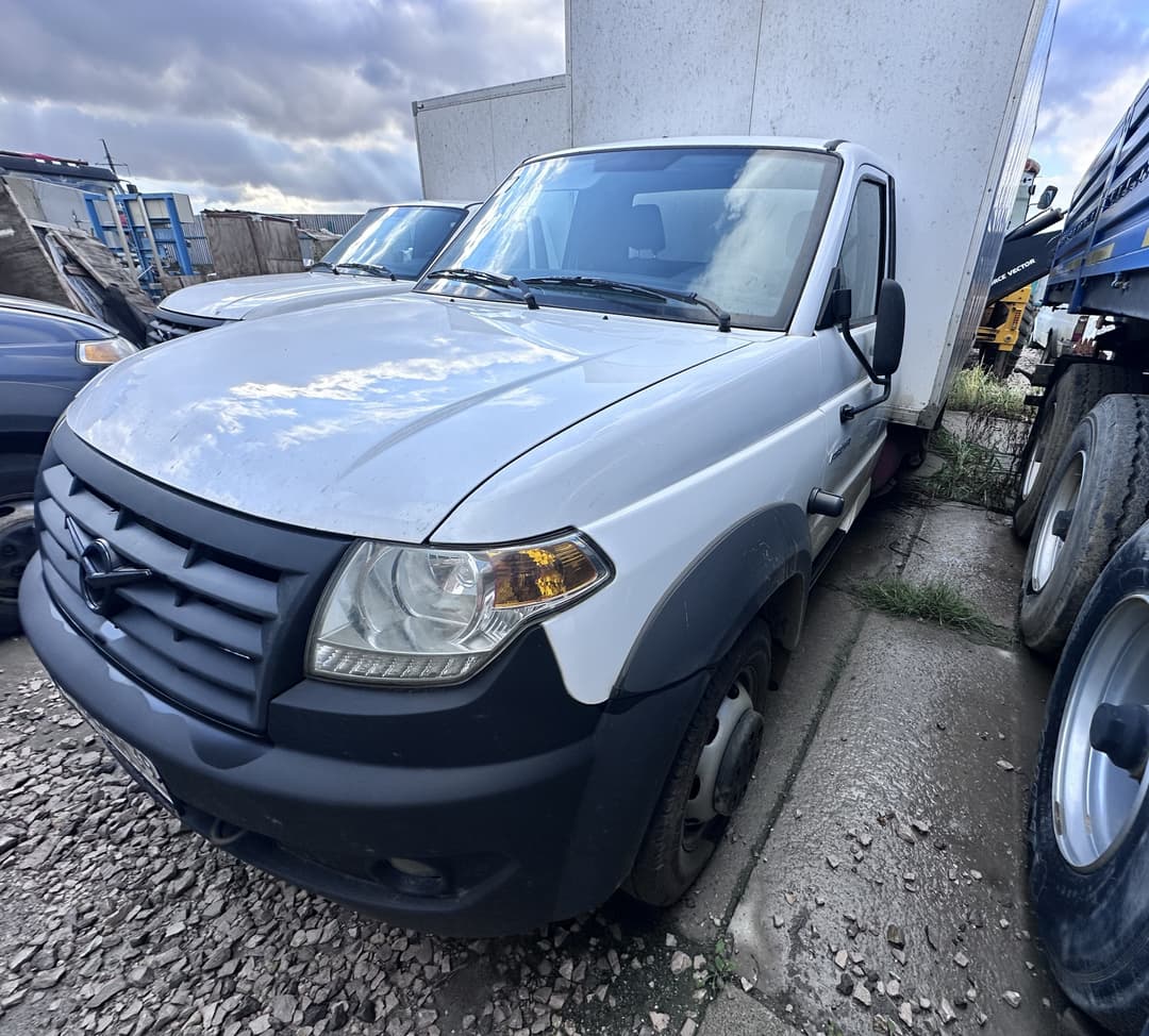 UAZ Profi Промтоварный - 1