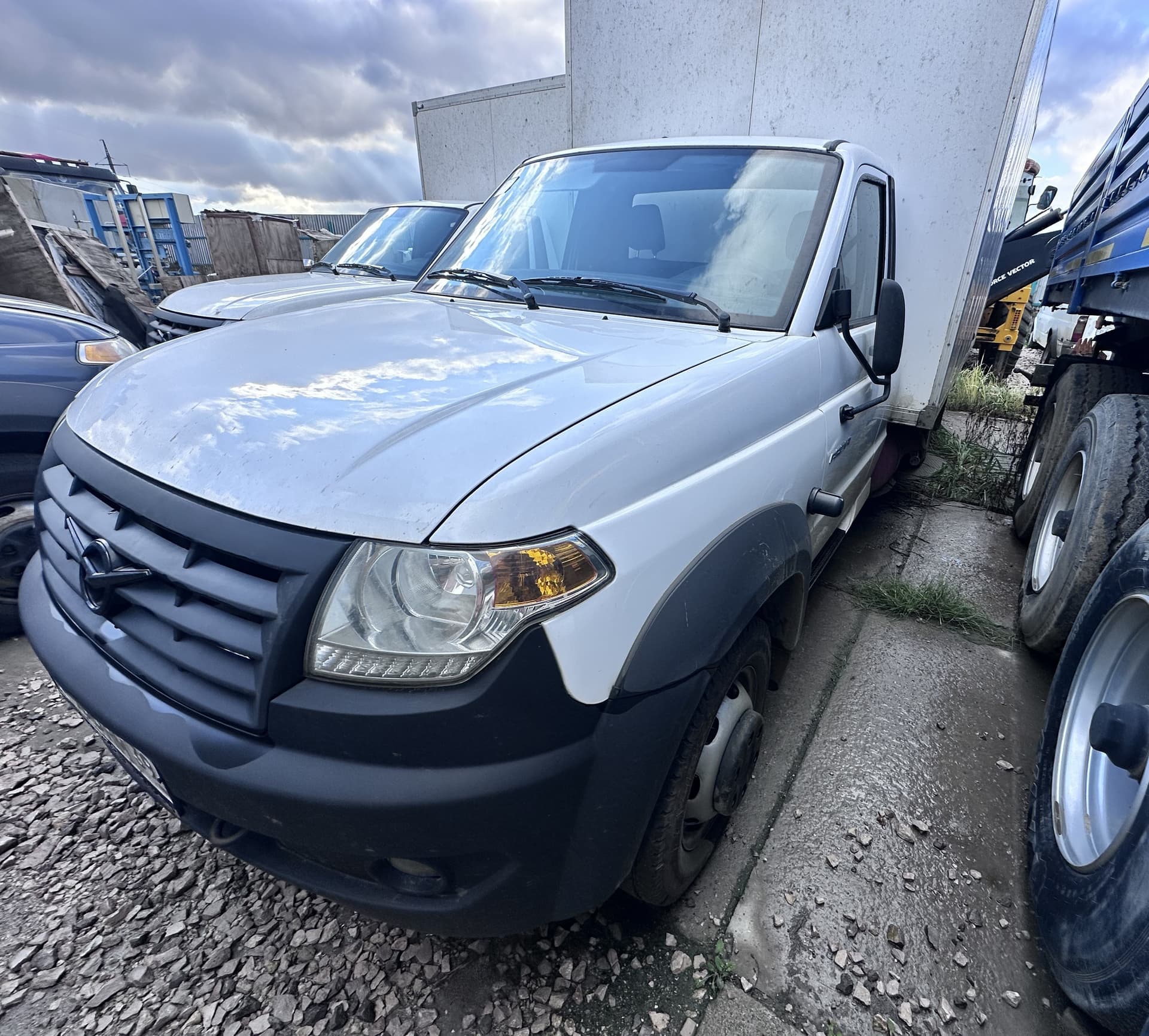 UAZ Profi Промтоварный - 1