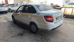 Lada Granta седан - 4