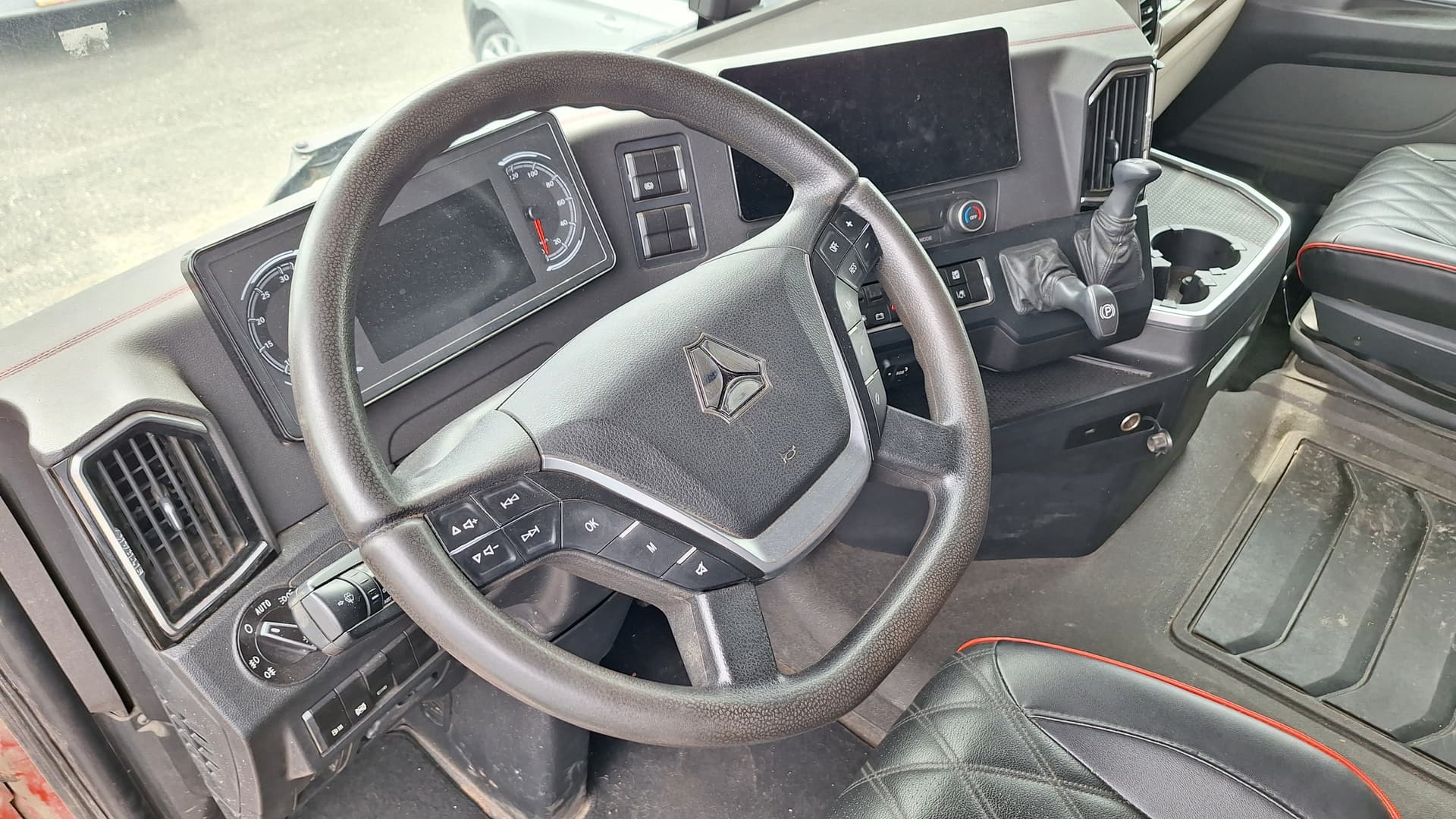 Sitrak C7H 4x2 Седельный тягач - 6