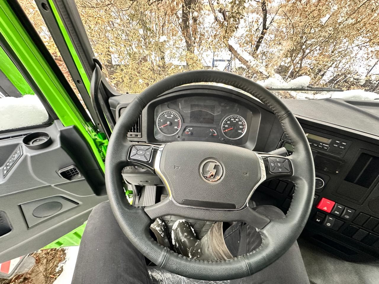 Shacman (Shaanxi) SX* 6x4 Самосвал - 5