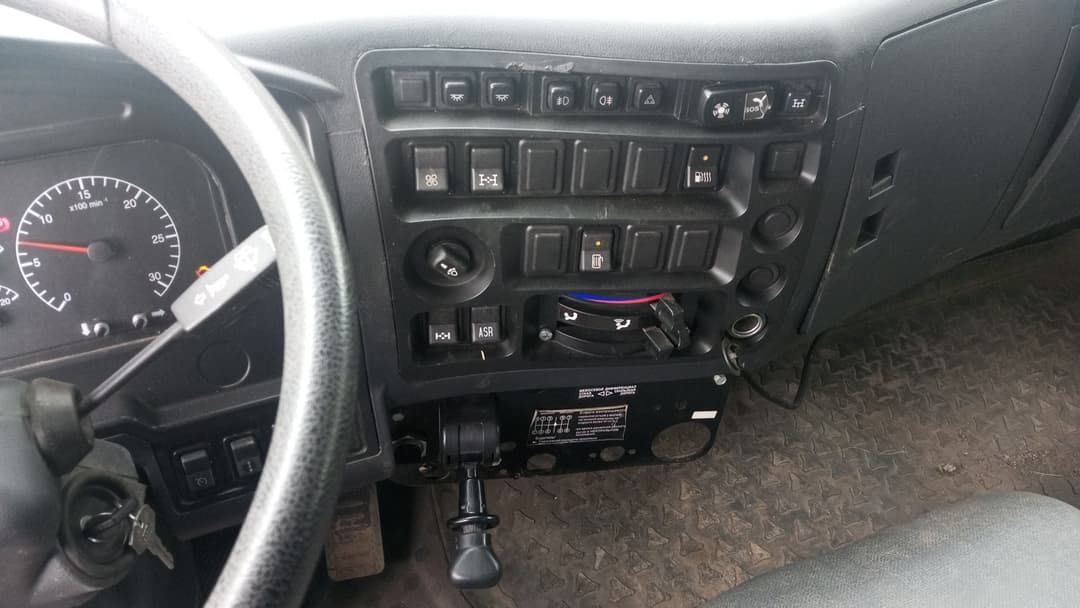 Камаз 65117 6x4 Бортовой с КМУ - 5