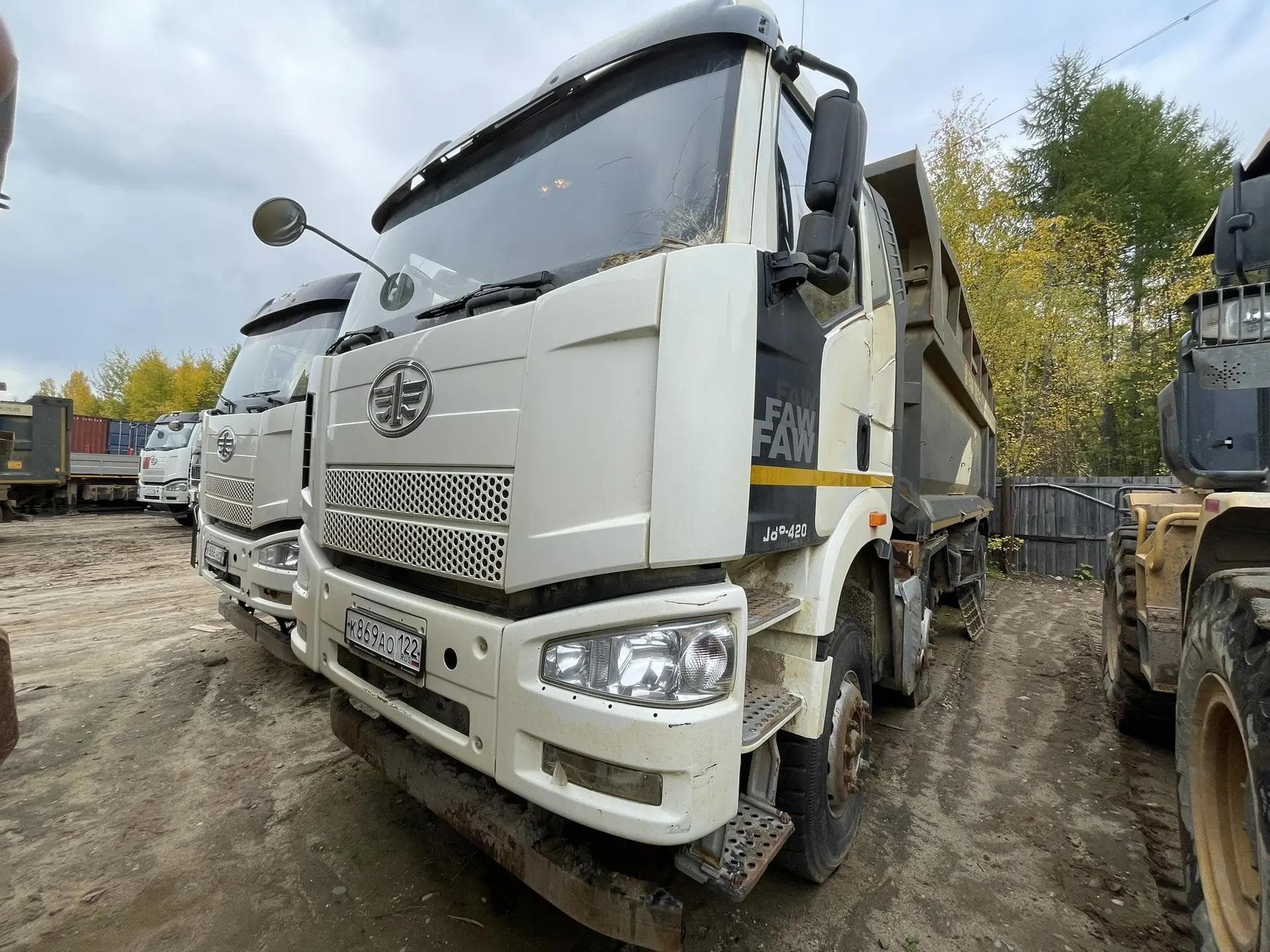 FAW CA 3310 8x4 Самосвал - 1