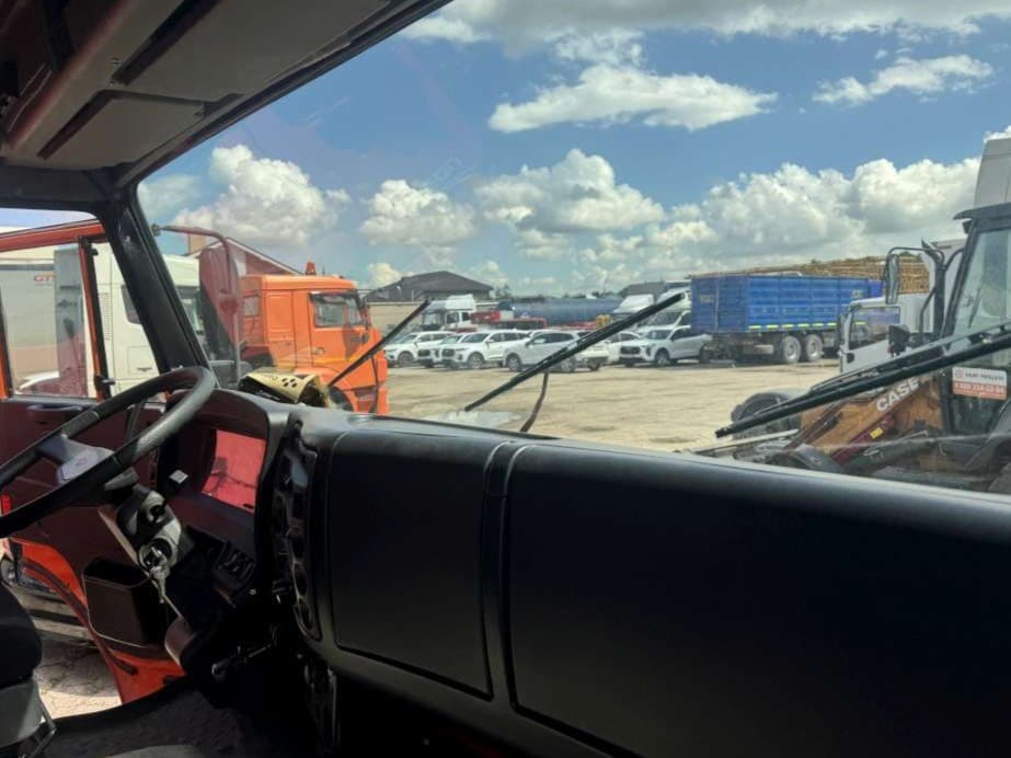 Спецавтокам 6890* на шасси Камаз 65115 6x4 Зерновоз - 5