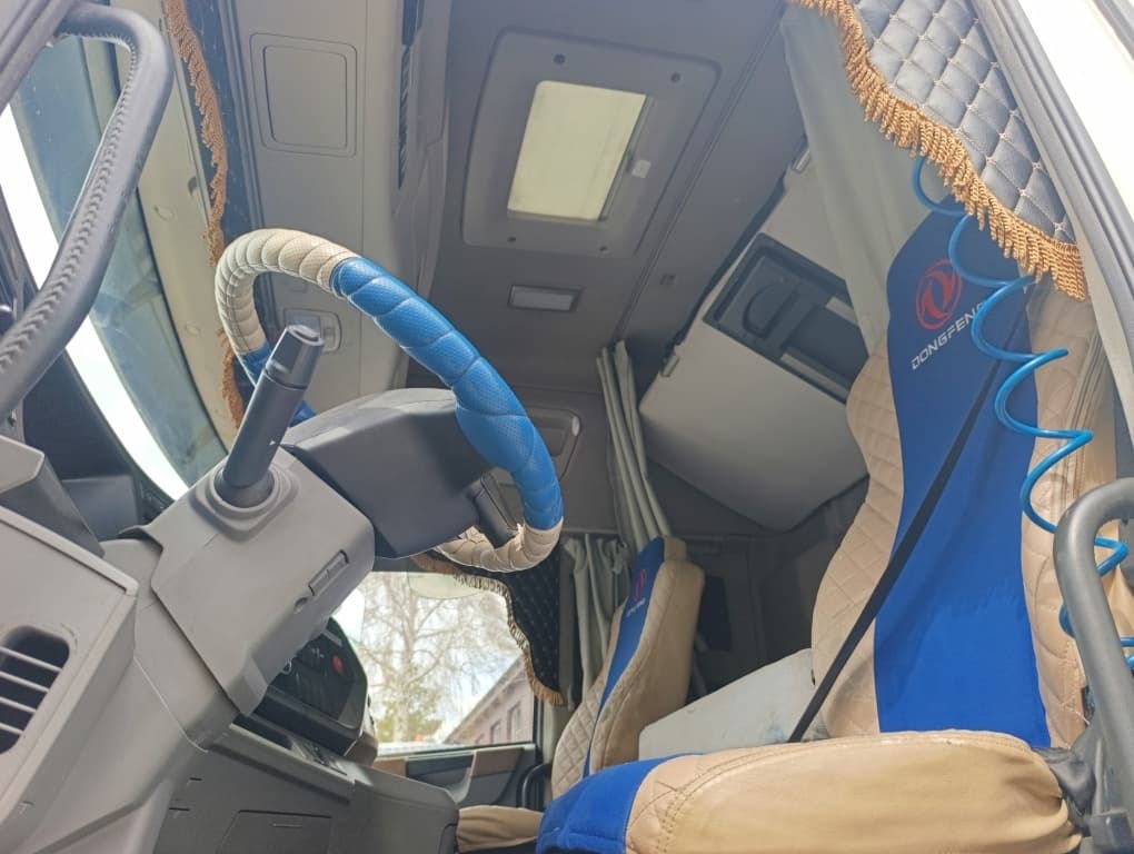 Dongfeng DFH 4x2 Седельный тягач - 6