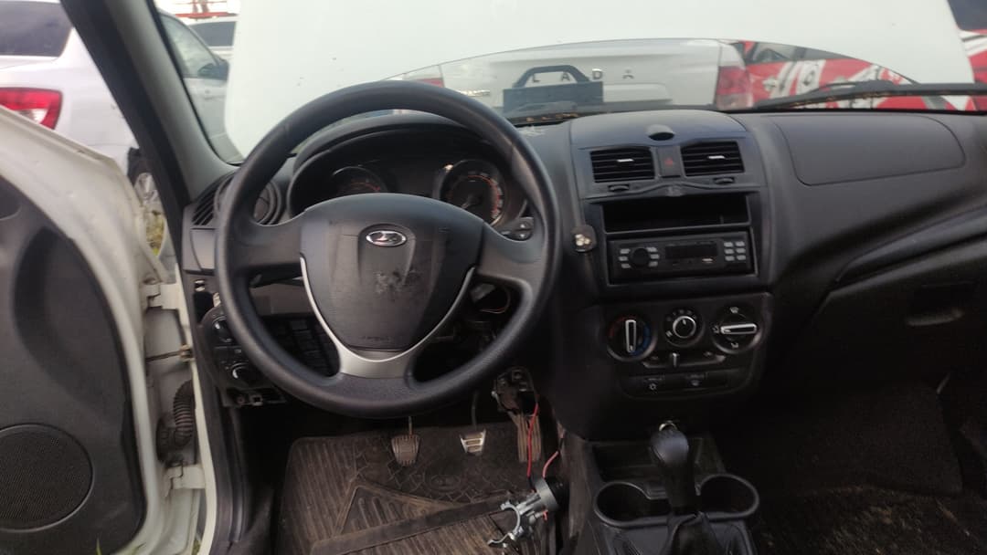 Lada Granta седан - 5