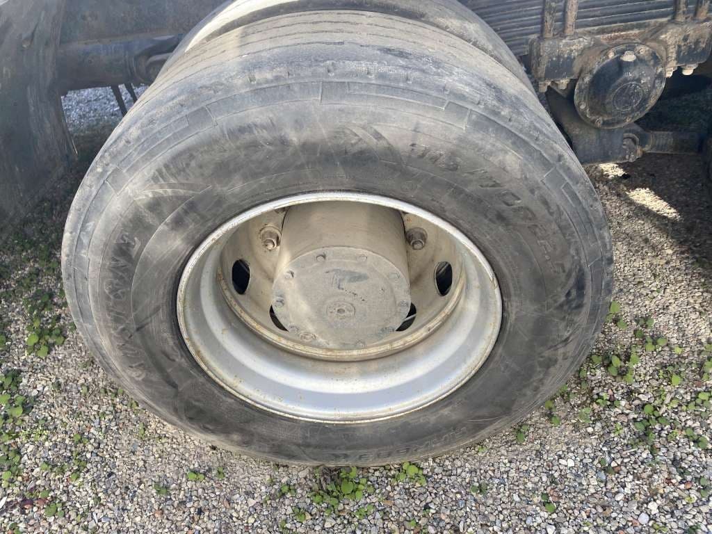 Beiben ND3250 6x4 Седельный тягач - 8